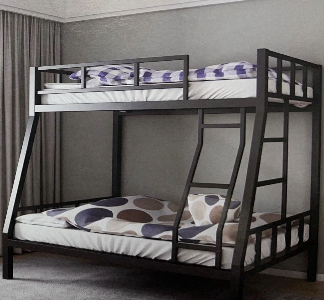 Metal bunk bed